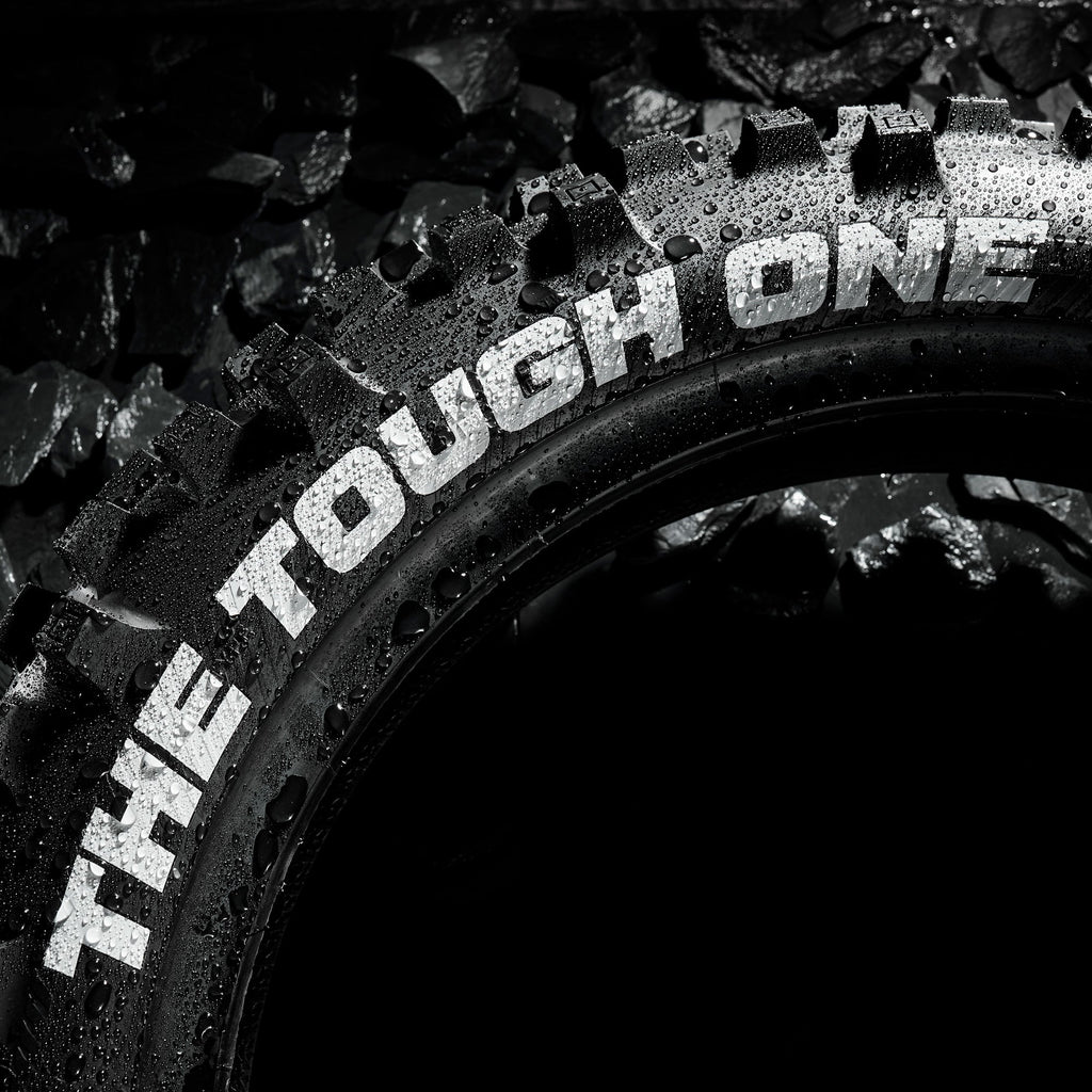Plews Tyres - EN1 GRAND PRIX - EXTREME - THE TOUGH ONE - Gummy Enduro Rear Tire