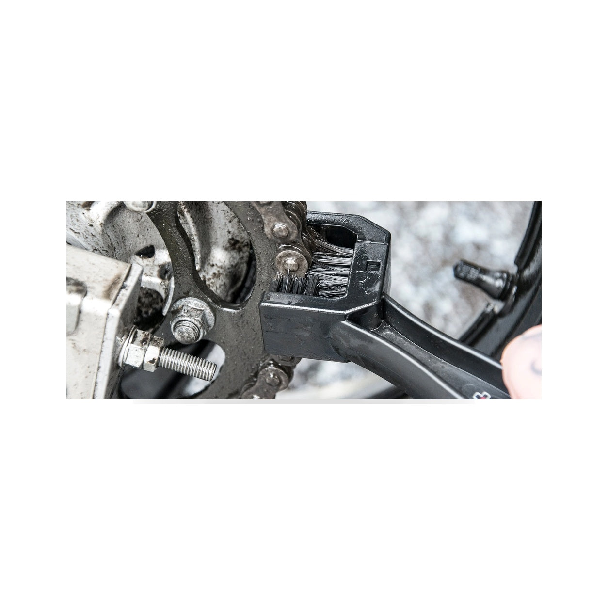 Muc-Off Chain Brush - Hilly's Garage white background product image