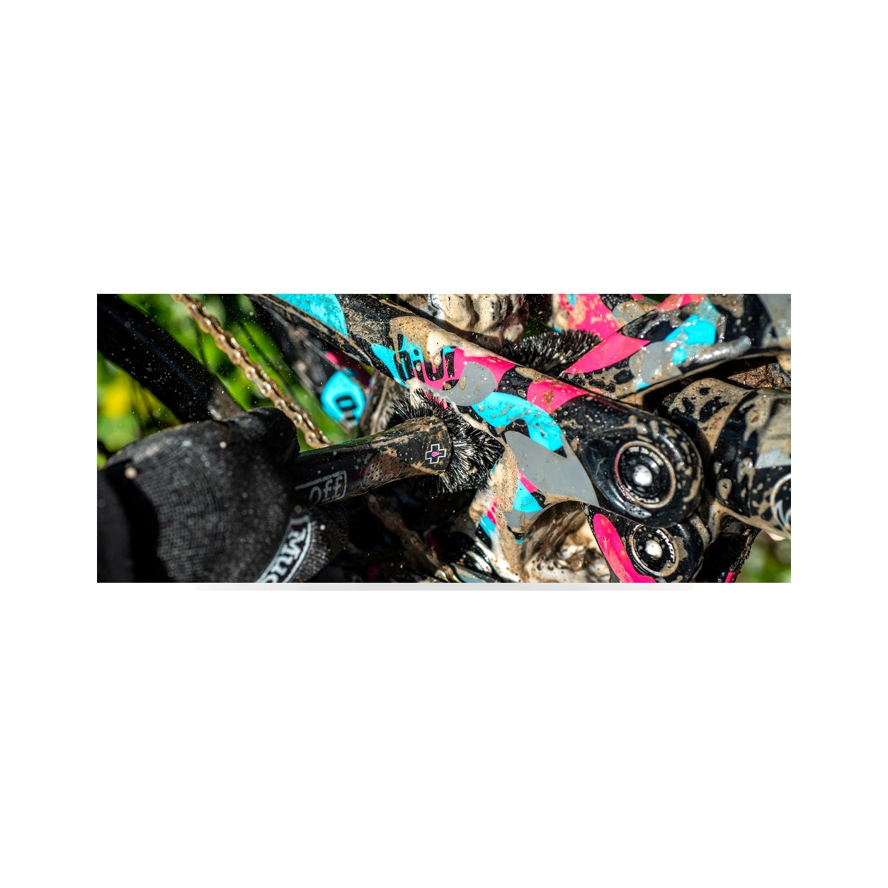 Muc-Off Wheel & Component Brush - Hilly's Garage white background product image